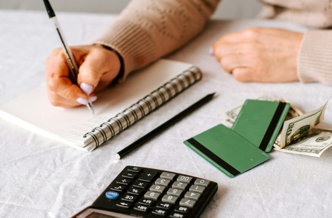 What Are the Real Benefits and Risks of Consolidating Your Debt: 6 Key Factors to Consider